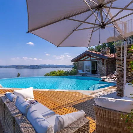 Paradis Relais Infinity Pool Lake View Villa