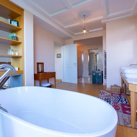 וילה Paradis Relais Infinity Pool View בלגירטה